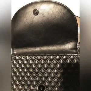 NWOT Vintage Vince Comuto Vegan Leather Belt Purse Fanny Pack Black Large 42 In Vince Camuto | Accessories | Nwot Vintage Vince Comuto Vegan  main image 2